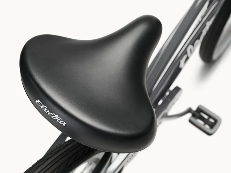 2025 Cruiser 1 Step-Thru Cruiser Bike - Image 5