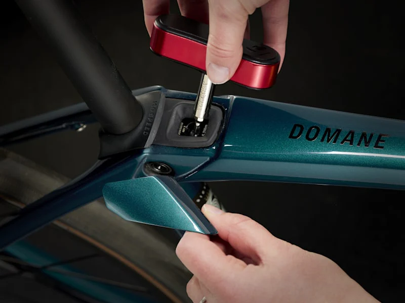 2025 Domane SL 5 Gen 4 Road Bike - Image 21