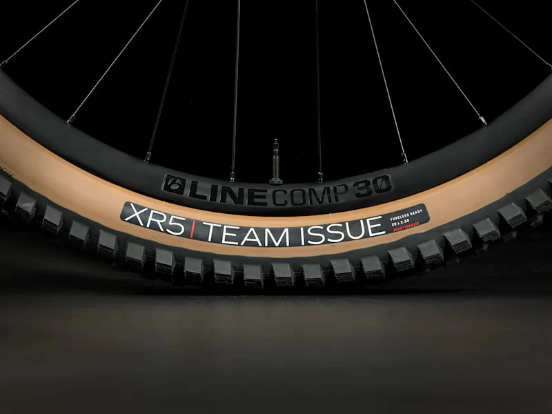 2025 Fuel EX 8 XT Gen 6 Full Suspension Mountain Bike - Image 10