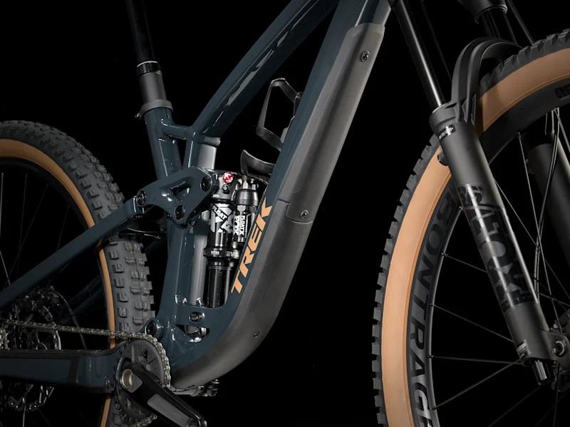 2025 Fuel EX 8 XT Gen 6 Full Suspension Mountain Bike - Image 9