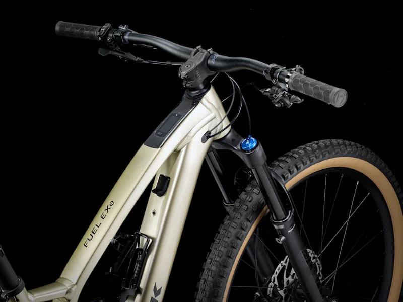 2025 Fuel EXe 8 XT Full Suspension Mountain Bike - Image 15