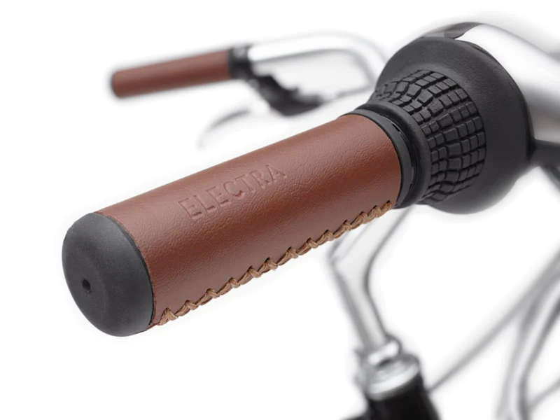 2025 Loft 7D Step-Over Cruiser Bike - Image 5