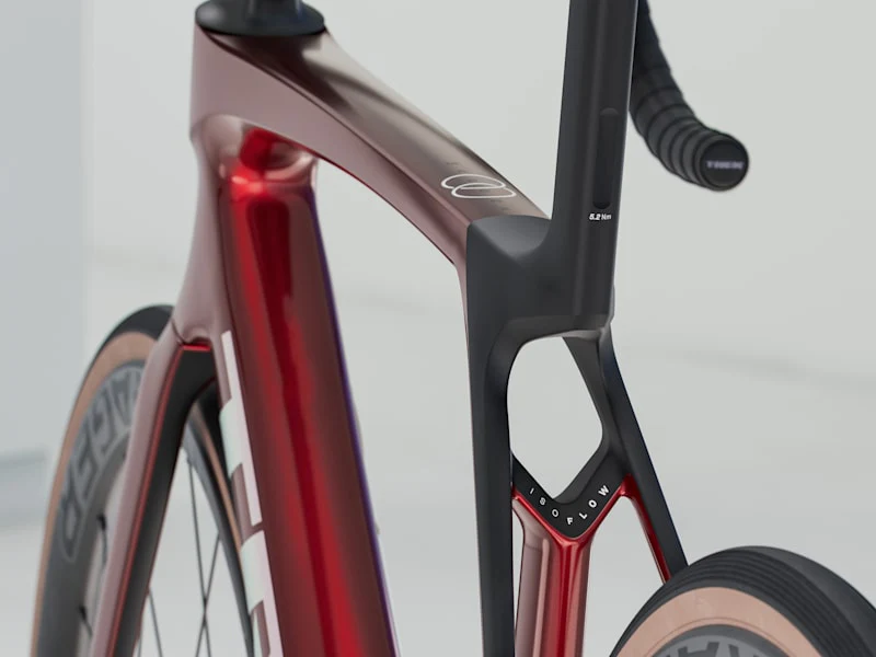 2025 Madone SL 6 Gen 8 Road Bike - Image 10