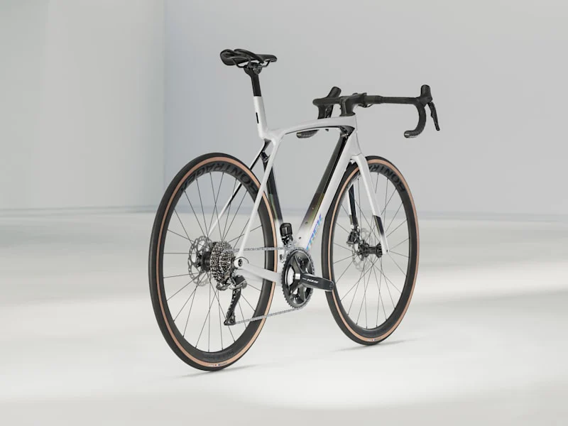 2025 Madone SL 6 Gen 8 Road Bike - Image 14