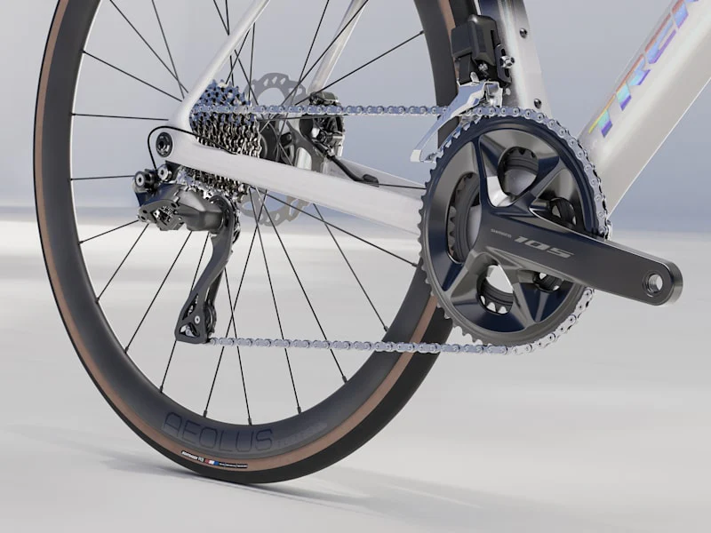 2025 Madone SL 6 Gen 8 Road Bike - Image 18