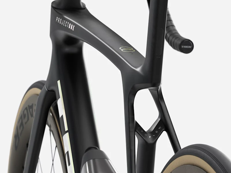 2026 Madone Carbon Road Bike - Image 10