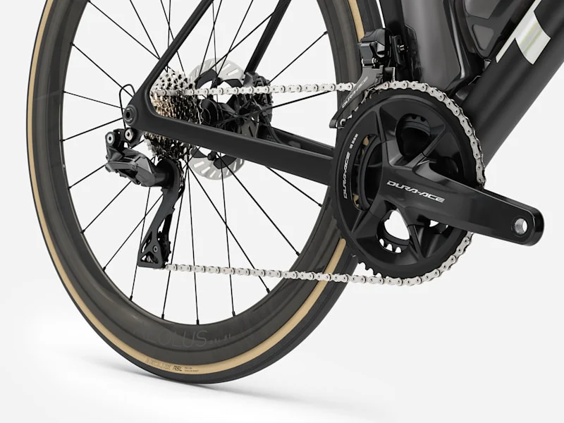 2026 Madone Carbon Road Bike - Image 12