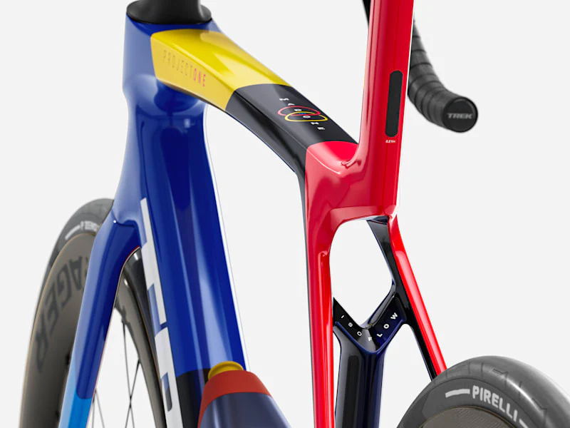 2026 Madone Carbon Road Bike - Image 16