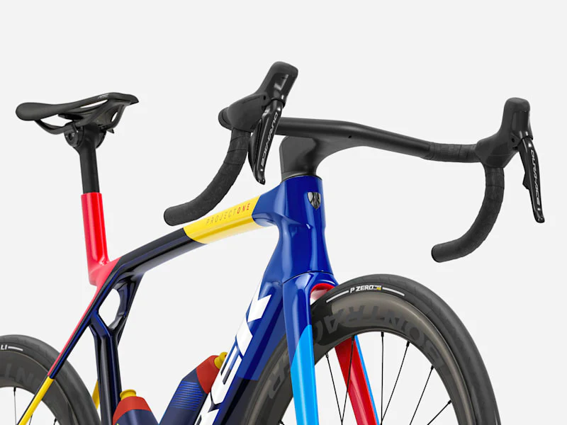 2026 Madone Carbon Road Bike - Image 17