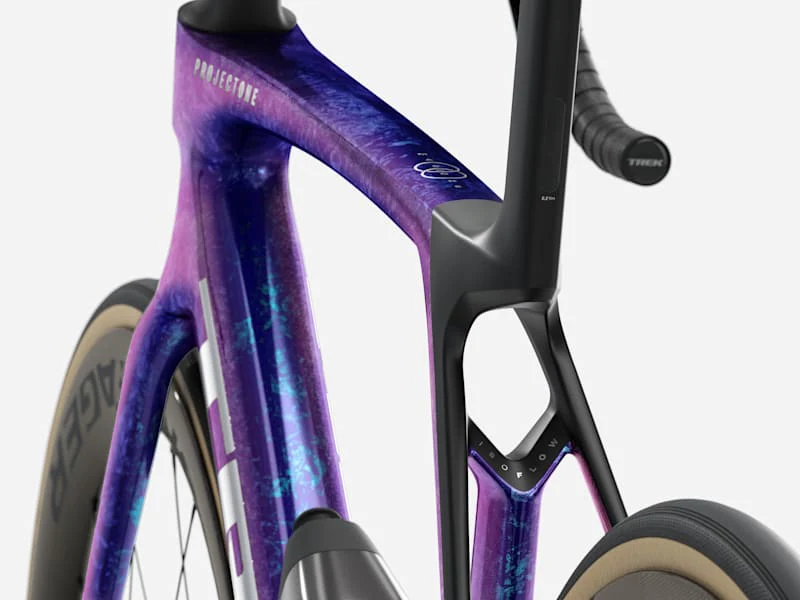 2026 Madone Carbon Road Bike - Image 22