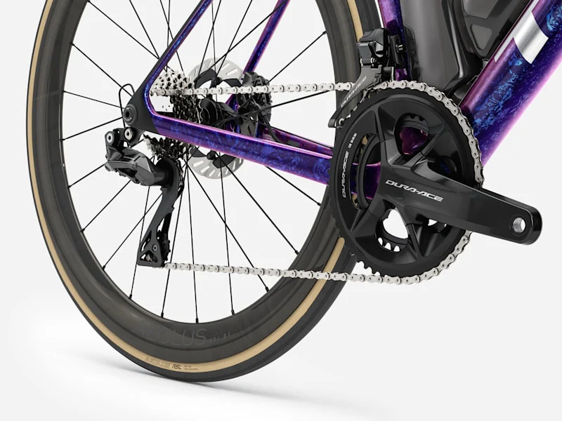2026 Madone Carbon Road Bike - Image 24