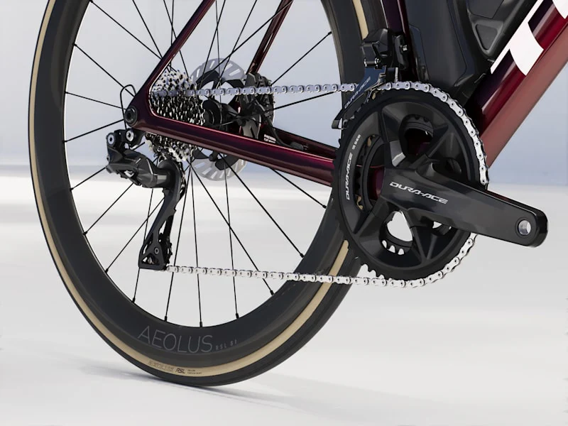 2026 Madone Carbon Road Bike - Image 30