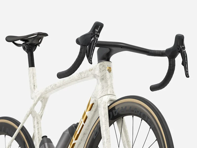 2026 Madone Carbon Road Bike - Image 35
