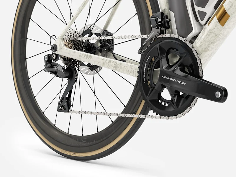 2026 Madone Carbon Road Bike - Image 36