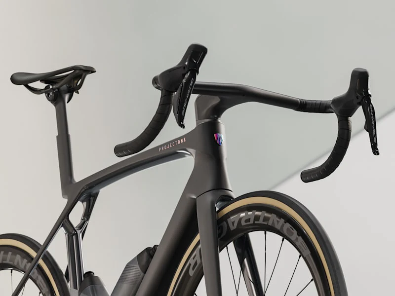 2026 Madone Carbon Road Bike - Image 5