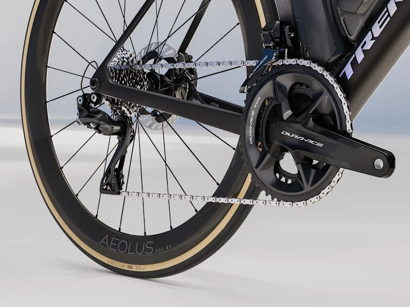 2026 Madone Carbon Road Bike - Image 6