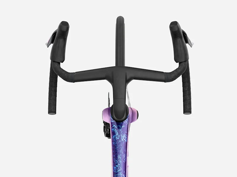 2026 Madone SLR 7 AXS Gen 8 Road Bike - Image 15