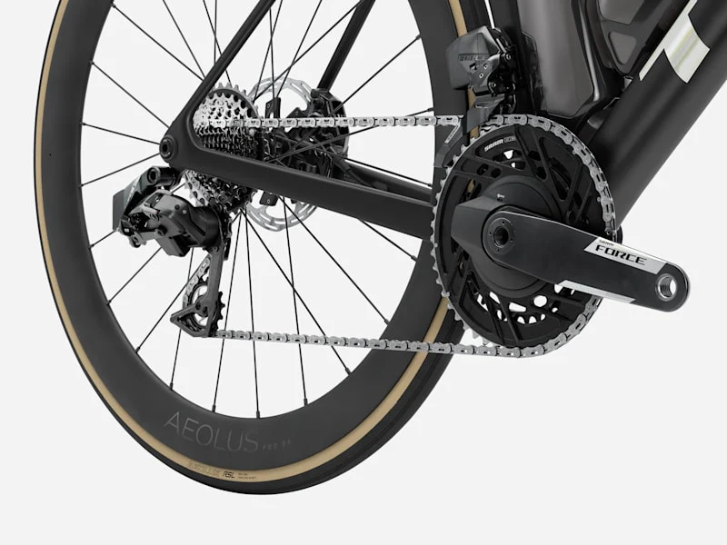 2026 Madone SLR 7 AXS Gen 8 Road Bike - Image 6