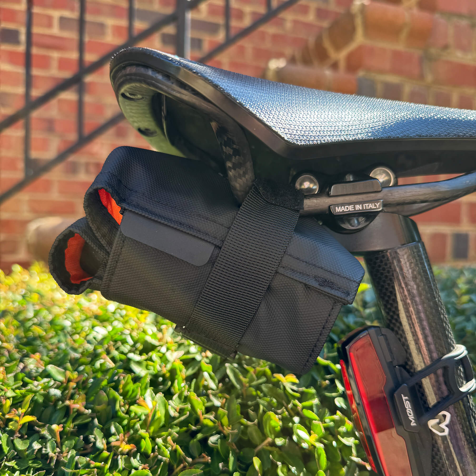 Giordana x Lead Out! Saddle Bag - Image 7