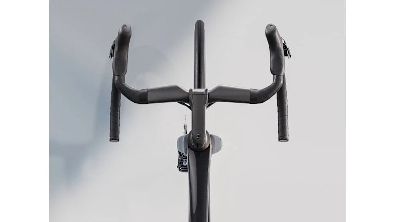 2025 Madone SL 7 Gen 8 Road Bike - Image 3