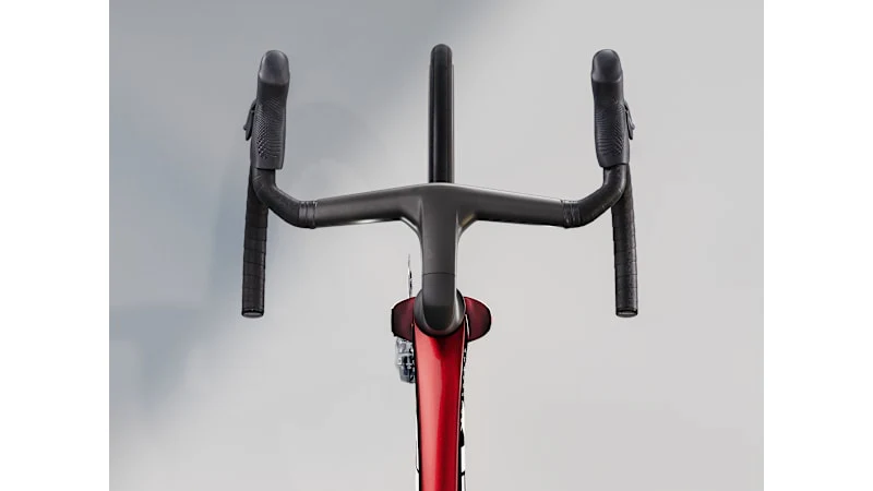 2025 Madone SLR 8 AXS Gen 8 Road Bike - Image 15