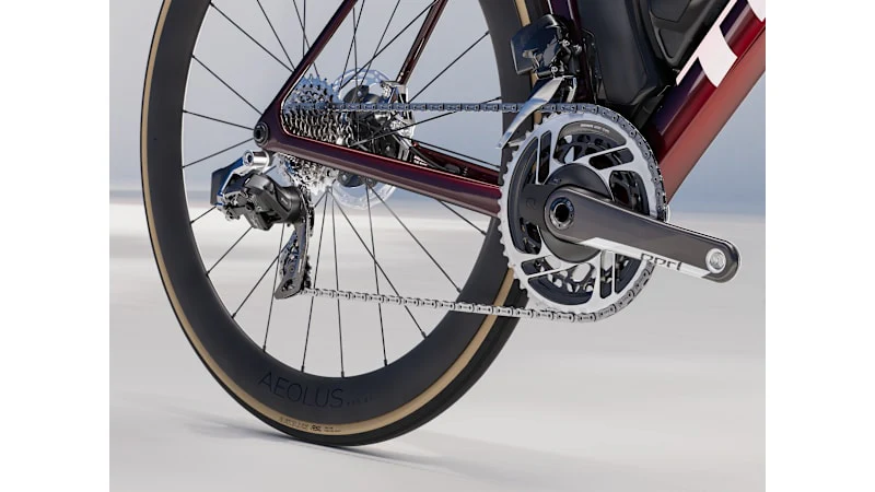 2025 Madone SLR 8 AXS Gen 8 Road Bike - Image 18