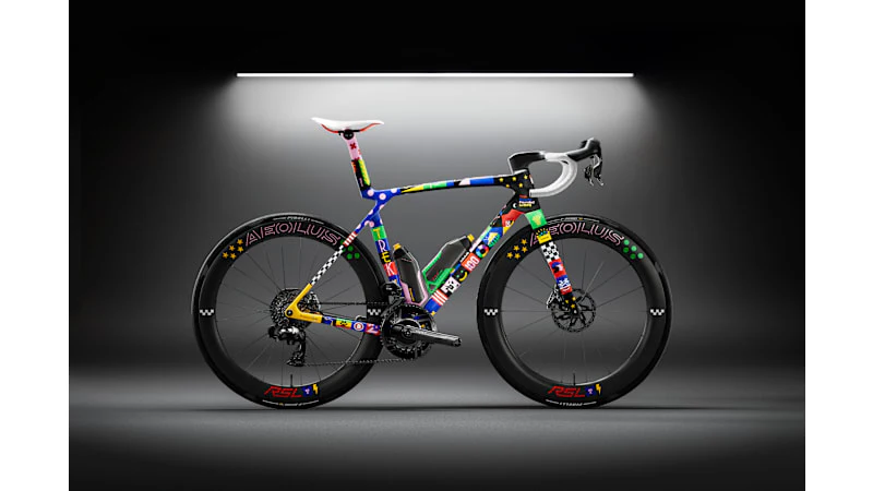 Madone SLR 9 AXS Gen 8 - The First 50 ICON Road Bike - Image 7