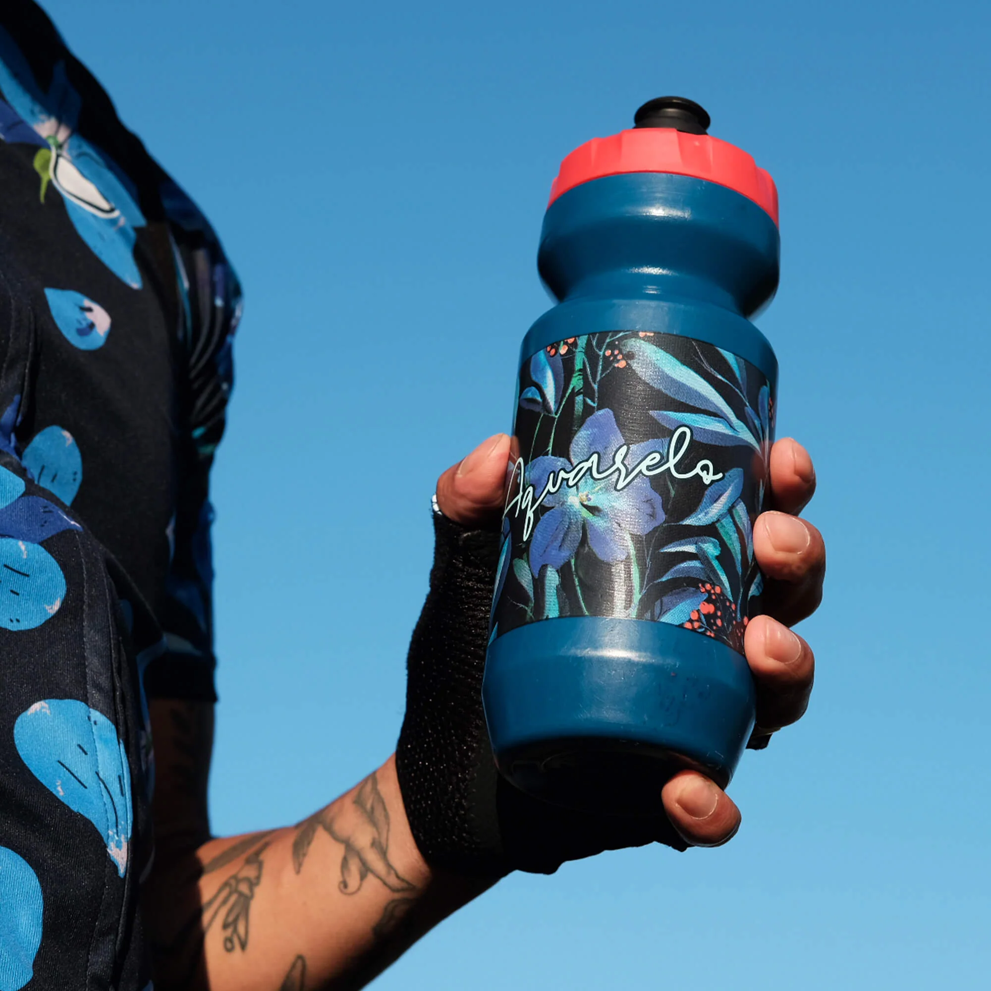 Orchid Aquarelo Water Bottle - Image 4